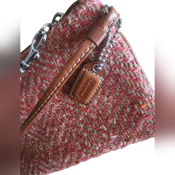 EUC | HTF Coach Pink & Brown Soho Wristlet | Wool Tweed & Leather - Picture 13 of 16